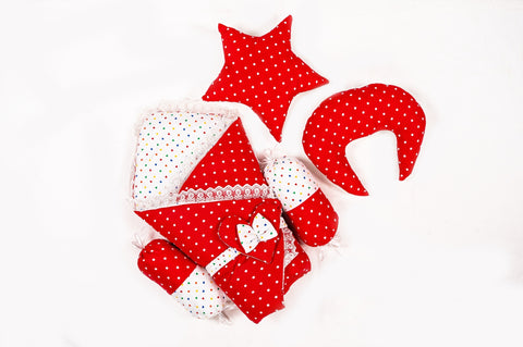 10 Piece Baby Snuggle Bed Set with Net & Toys - Red Dots