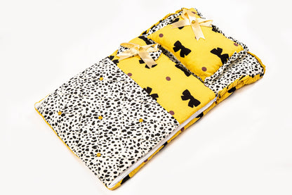 2-Piece Modern Baby Bedding Set – Yellow Bow Print