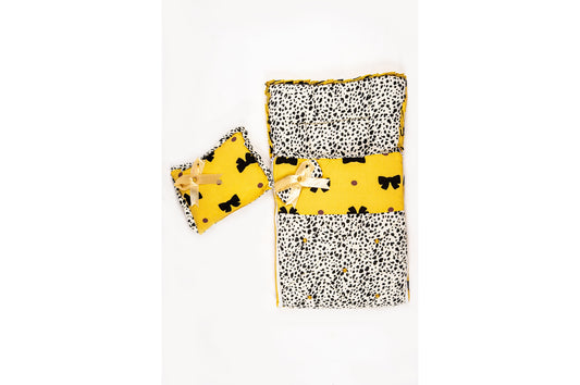 2-Piece Modern Baby Bedding Set – Yellow Bow Print