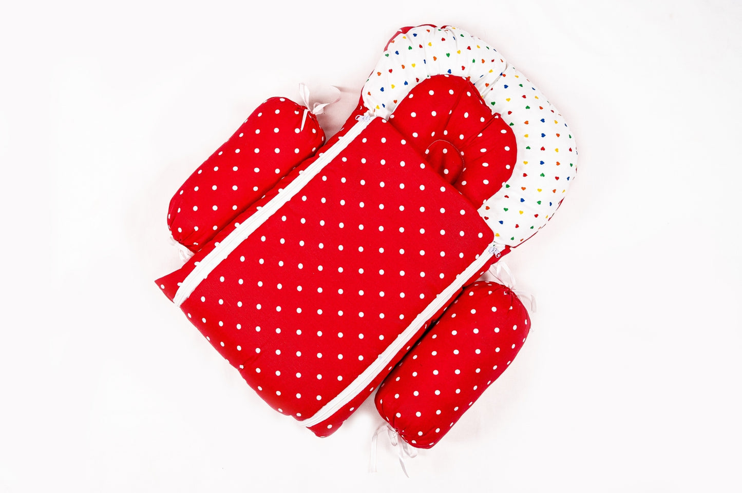 8-Piece Baby Bedding Set – Polka dots - Red