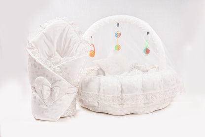 10 Pcs Round Flower Baby Bedding Set - Offwhite