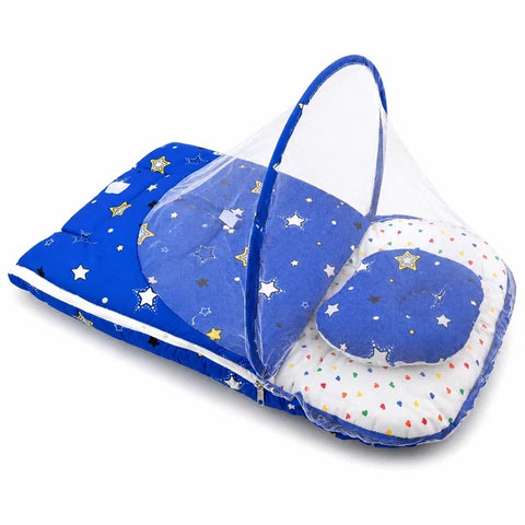 Zip up mosquito mesh net on dark blue star print baby carry nest